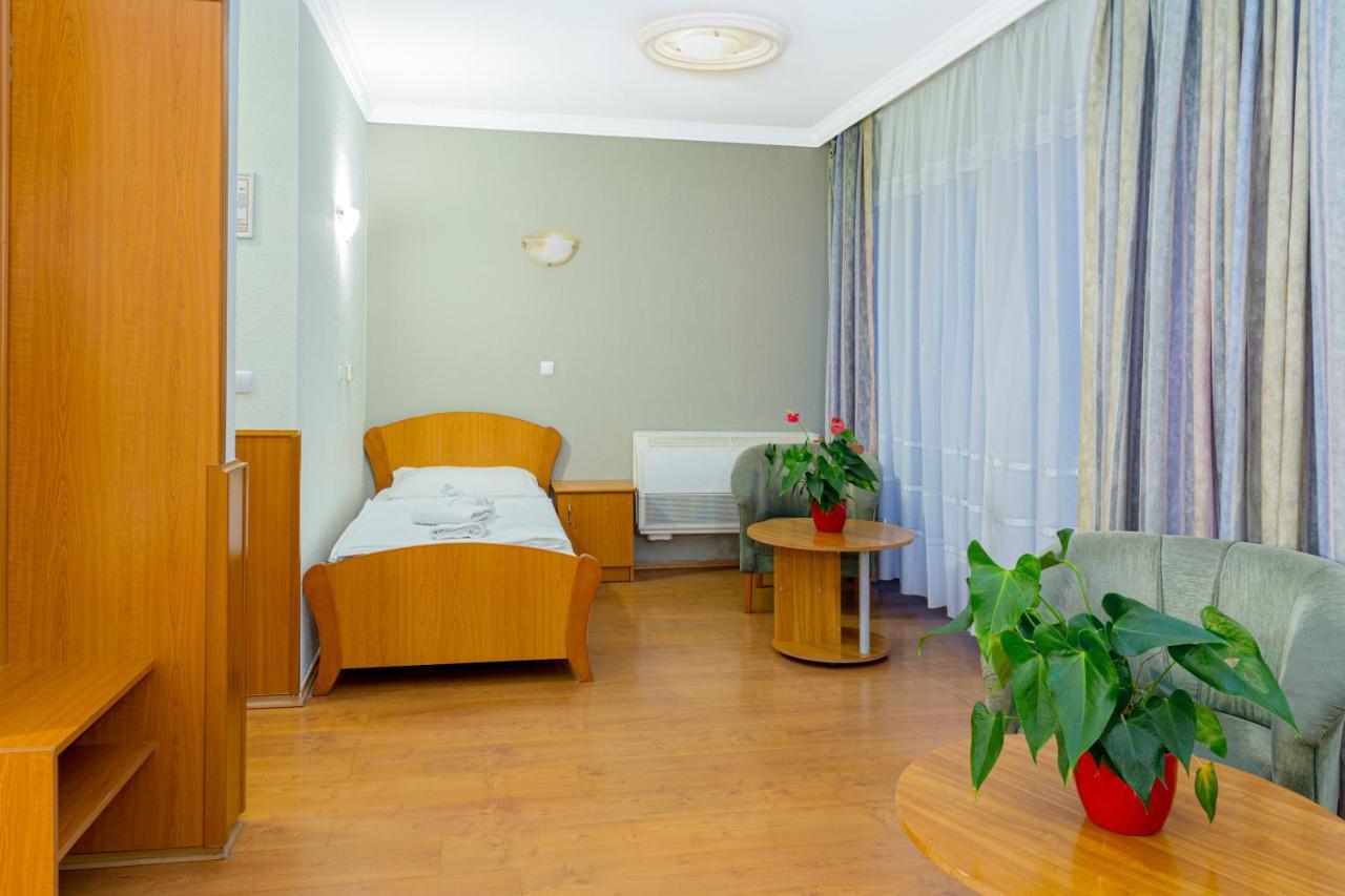 Aqua Blue Hotel Hajdúszoboszló Eksteriør billede
