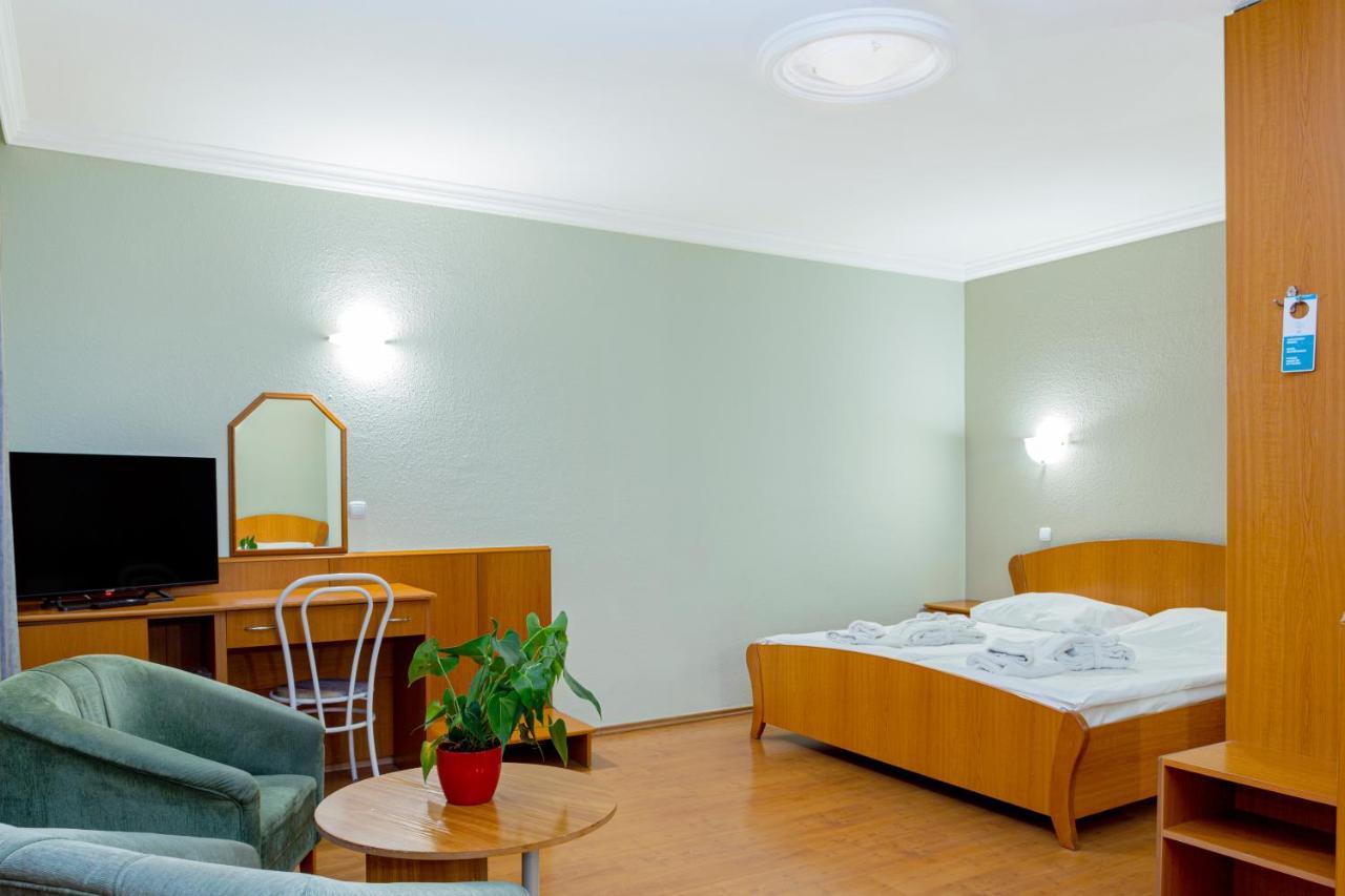 Aqua Blue Hotel Hajdúszoboszló Eksteriør billede